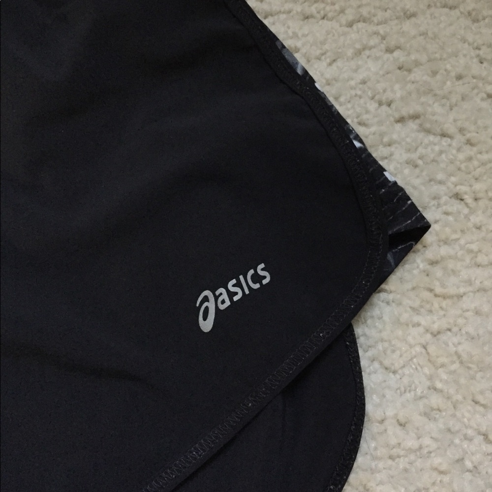 ASICS shorts - Picture 3 of 6